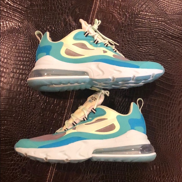 Nike Air Max 270 React - Picture 3 of 8